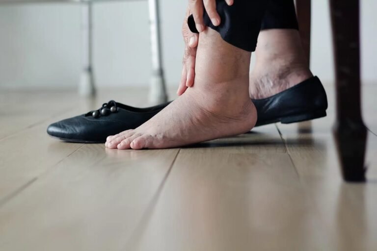 The Ultimate Guide to Comfortable Footwear for Seniors